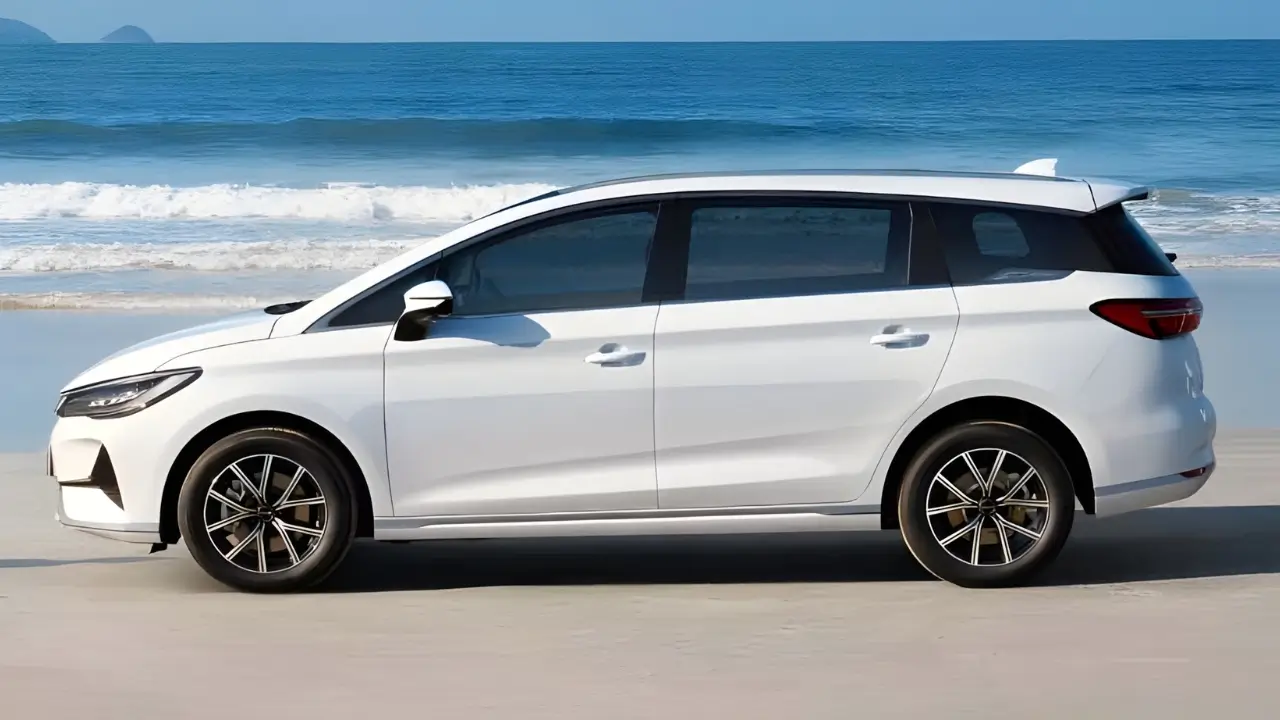 BYD eMAX 7 ev range